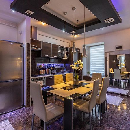 City Vibes Apartment - 3 Bdrms بودابست المظهر الخارجي الصورة
