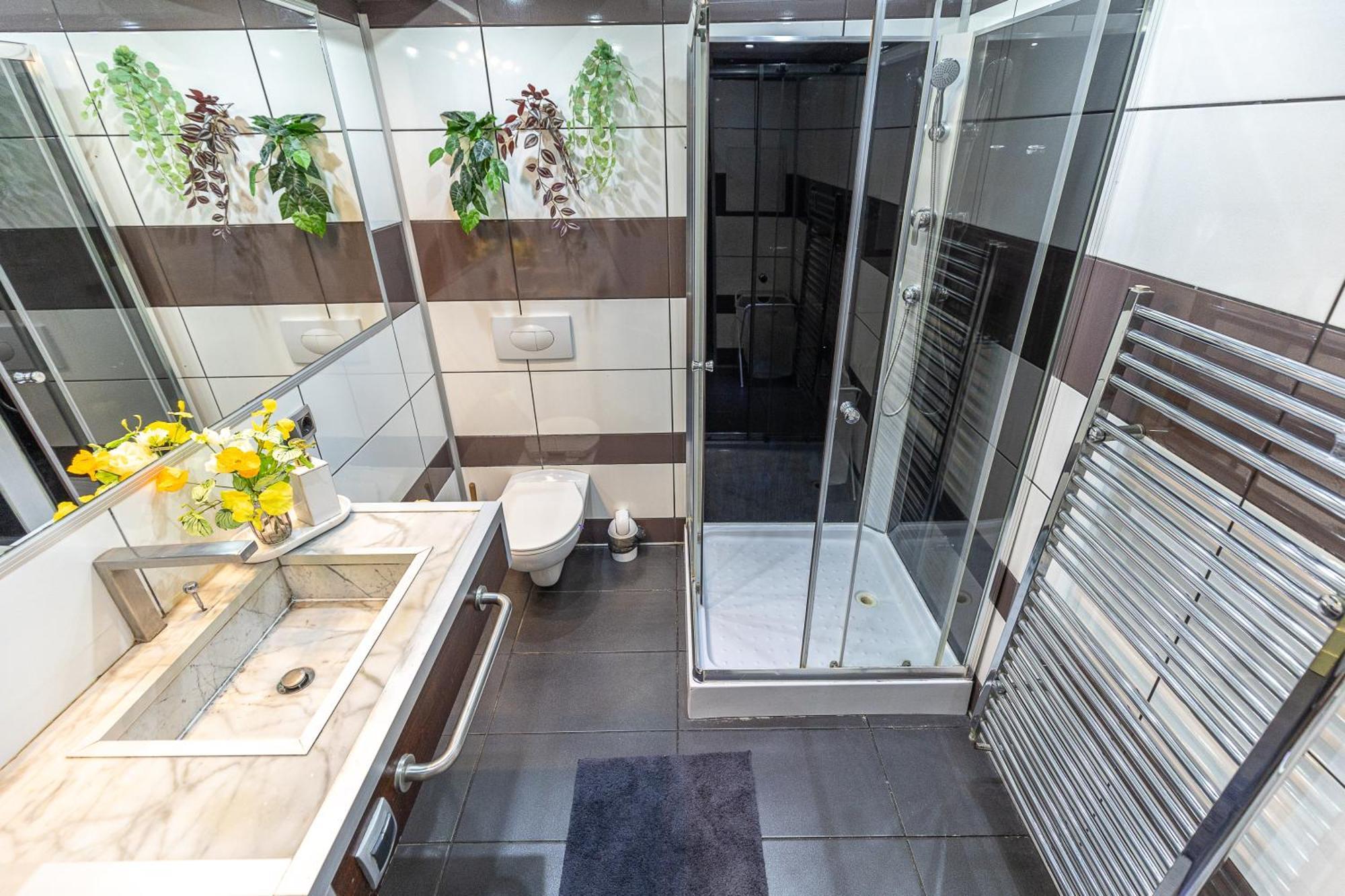 City Vibes Apartment - 3 Bdrms بودابست المظهر الخارجي الصورة