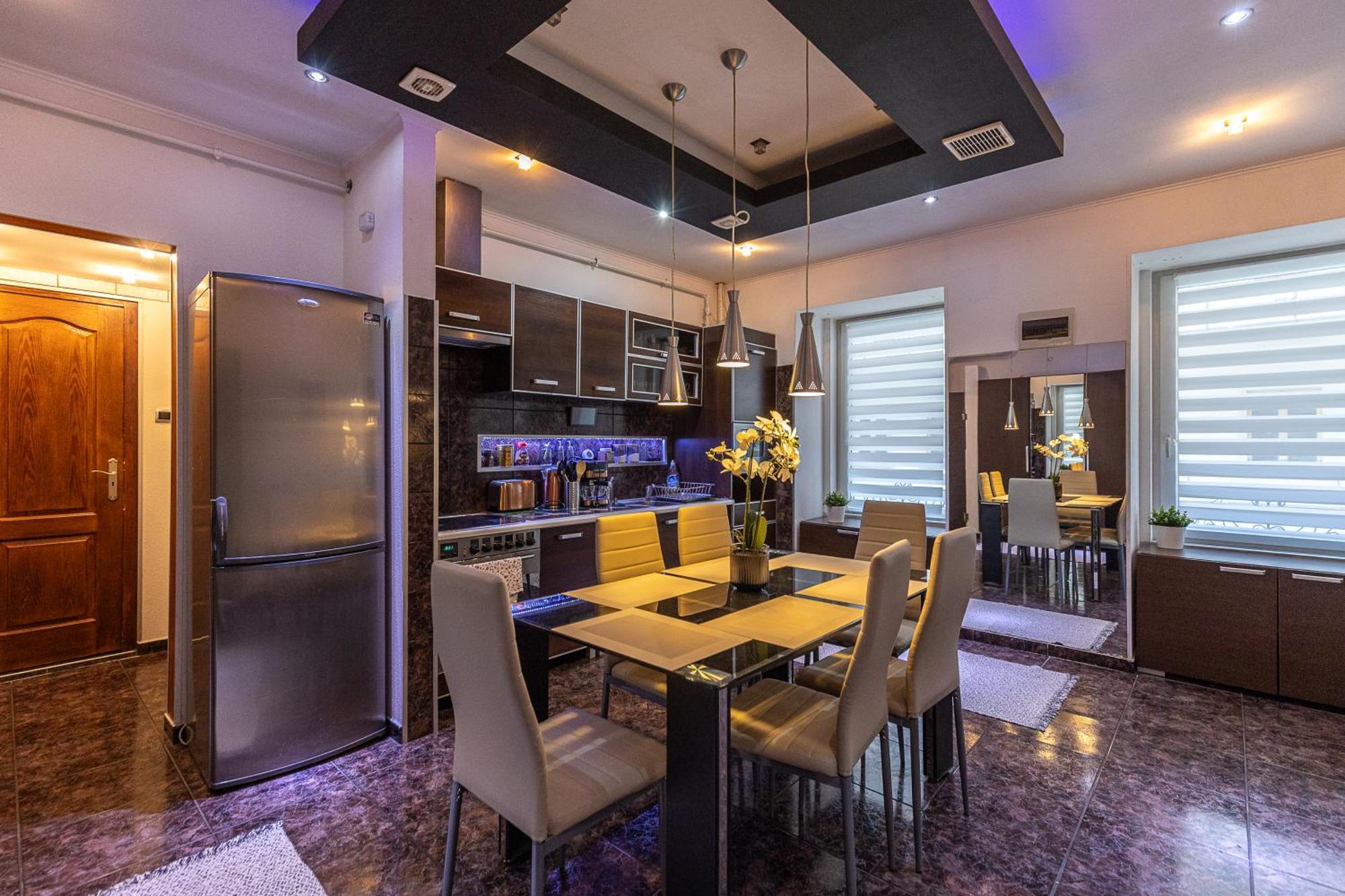 City Vibes Apartment - 3 Bdrms بودابست المظهر الخارجي الصورة