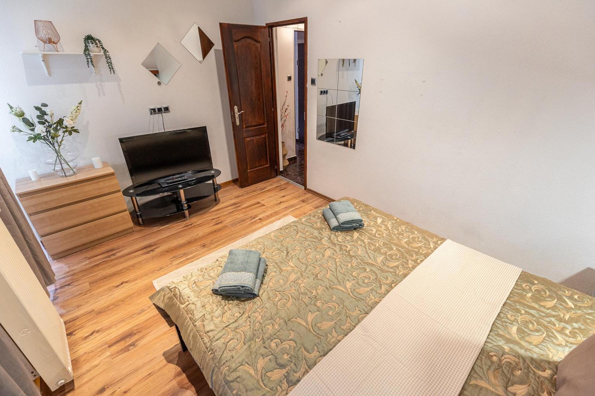 City Vibes Apartment - 3 Bdrms بودابست المظهر الخارجي الصورة